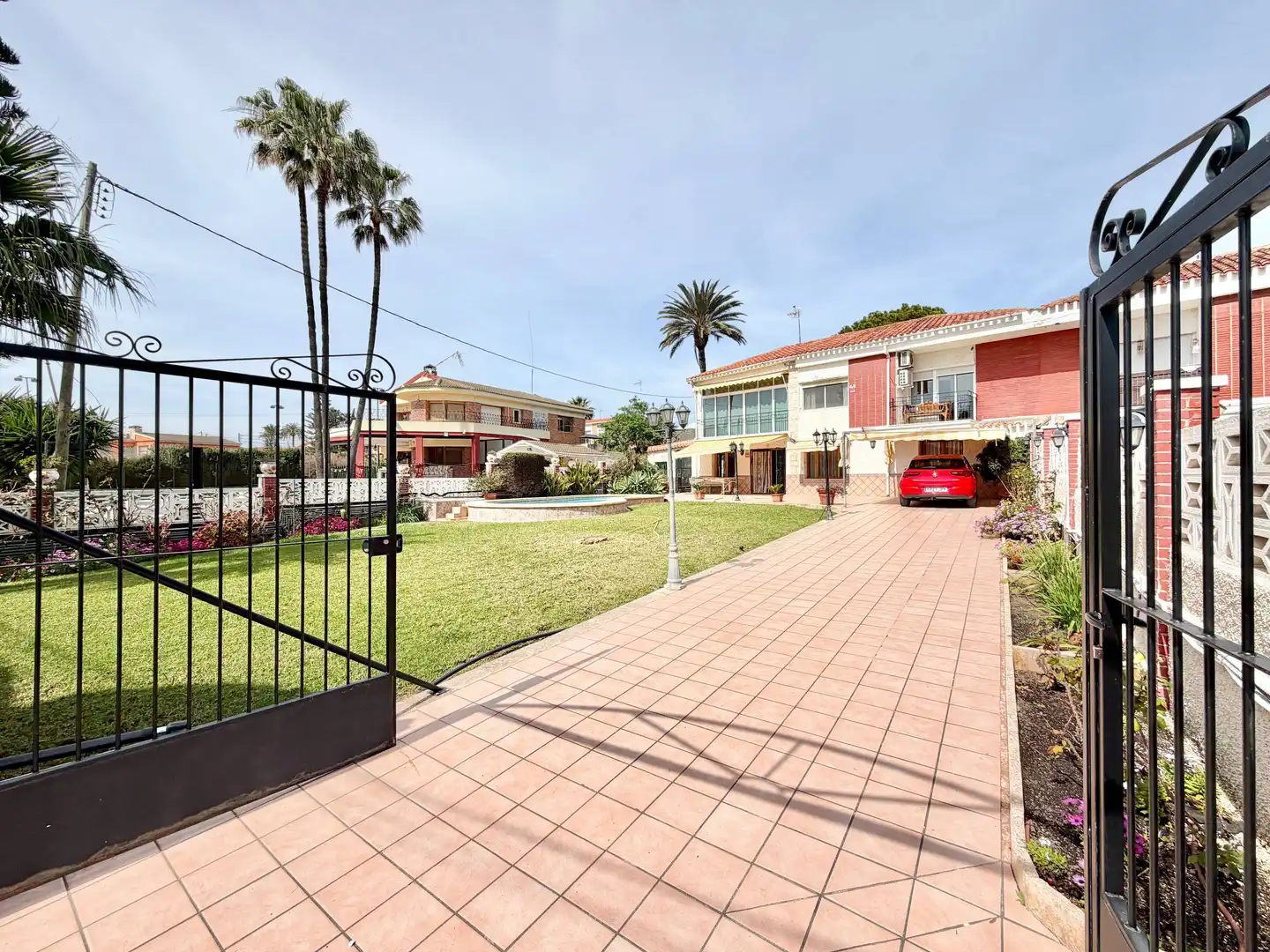 Exterior view of Houses for sale in El Campello  with Swimming Pool