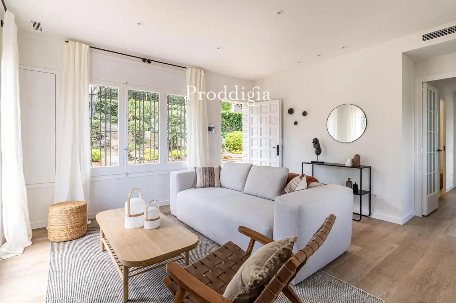 Sala de estar de Casa o chalet de alquiler en Sant Cugat del Vallès con Aire acondicionado, Calefacción y Piscina