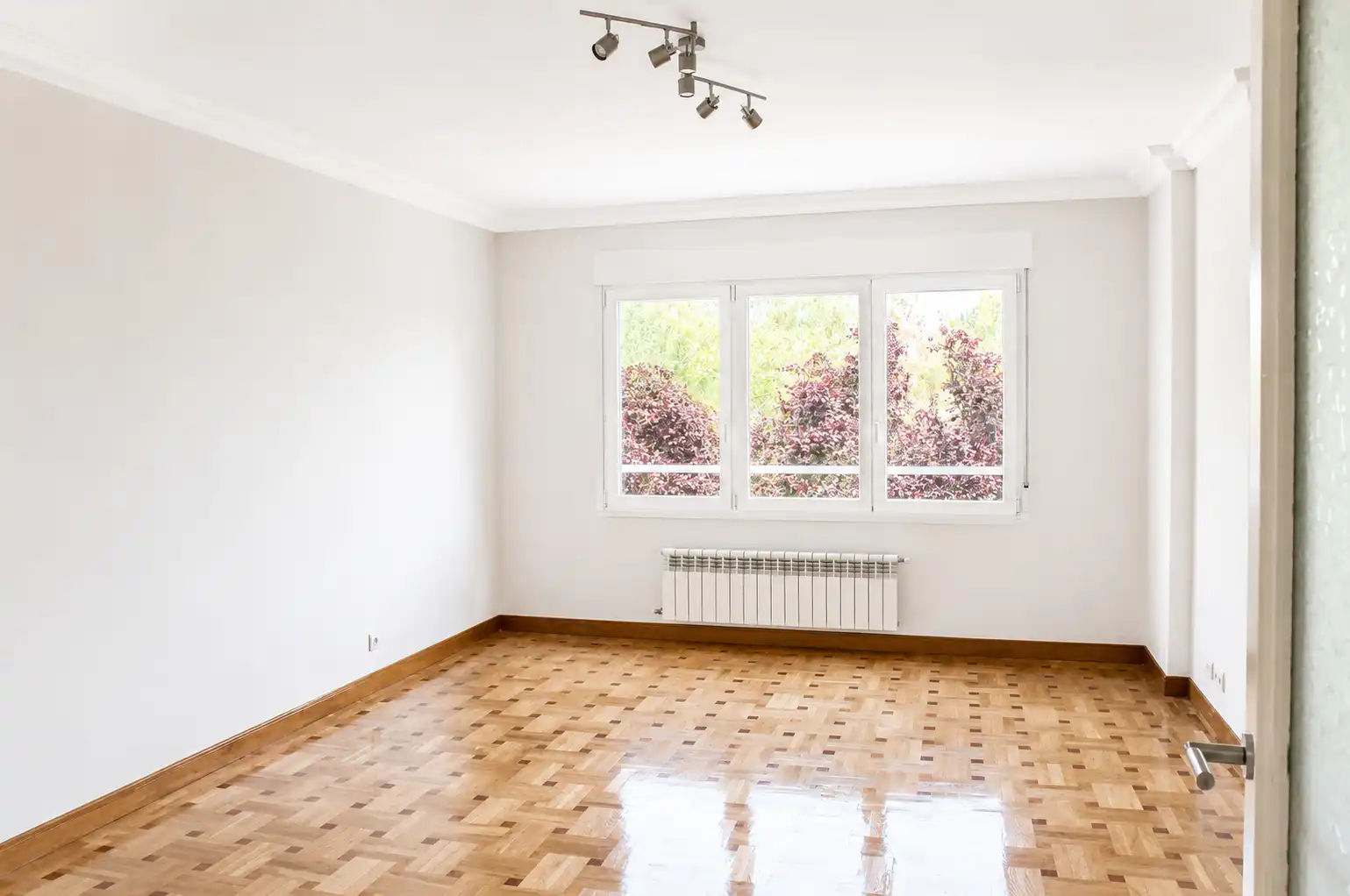 Sala de estar de Piso de alquiler en Pozuelo de Alarcón con Terraza, Trastero y Piscina comunitaria