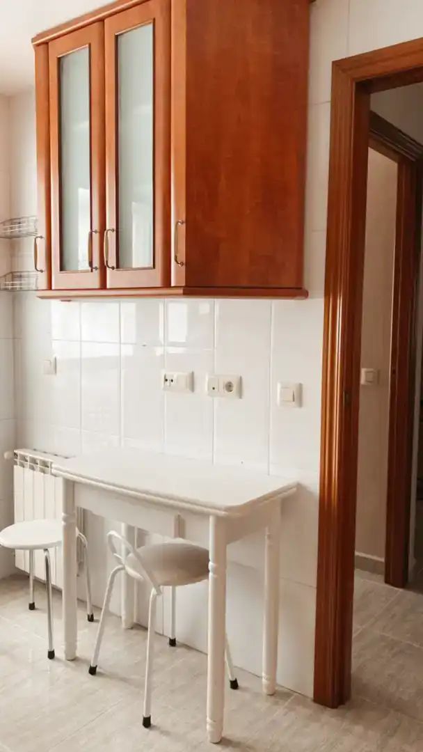 Badezimmer von Wohnung zur Miete in Navalmoral de la Mata mit Klimaanlage, Abstellraum und Möbliert