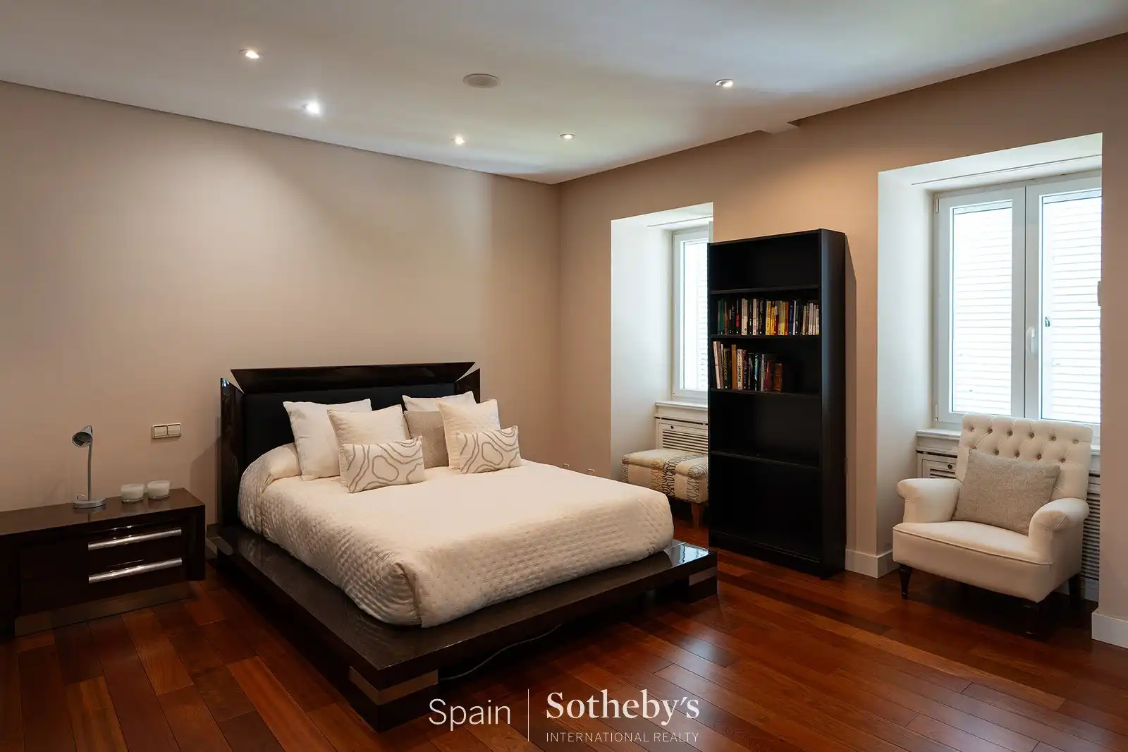 Habitación de Casa o chalet en venta en Pozuelo de Alarcón con Aire acondicionado, Jardín privado y Terraza
