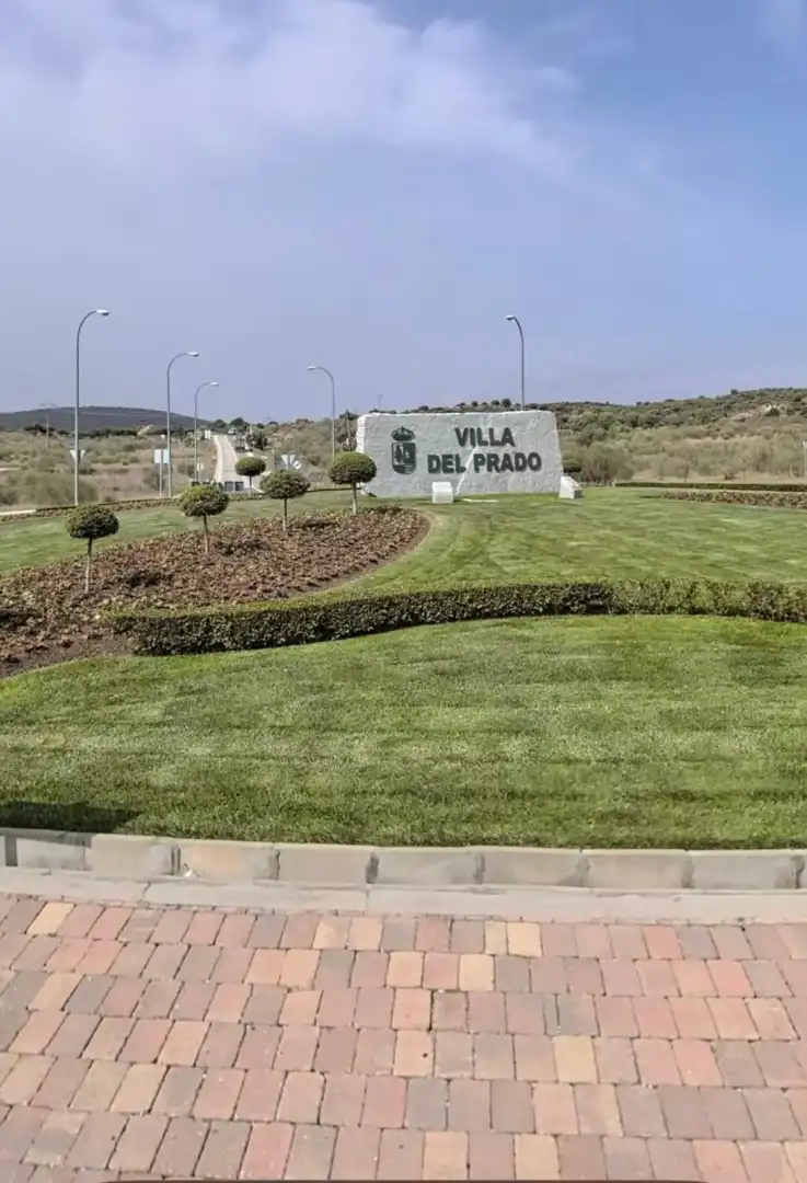 Chalet con terraza en venta en Villa del Prado
