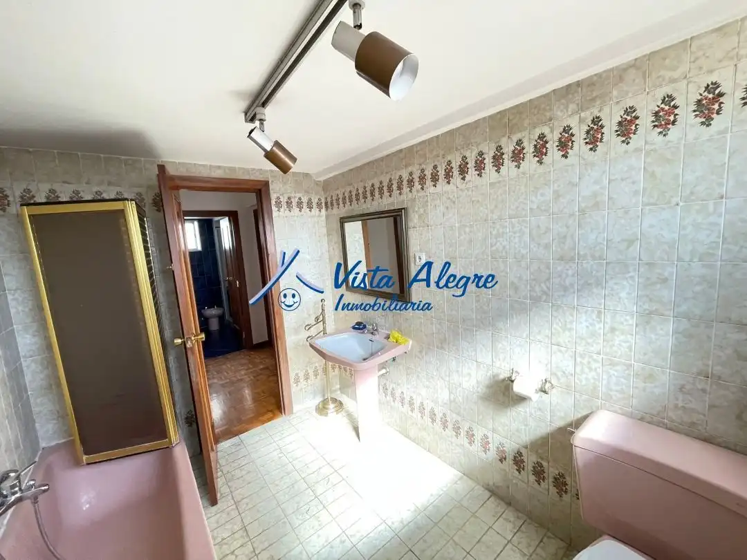 Baño de Piso en venta en Haro con Calefacción, Terraza y Trastero