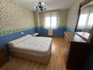Schlafzimmer von Wohnung zur Miete in Vega de Infanzones mit Heizung, Parkett und Terrasse