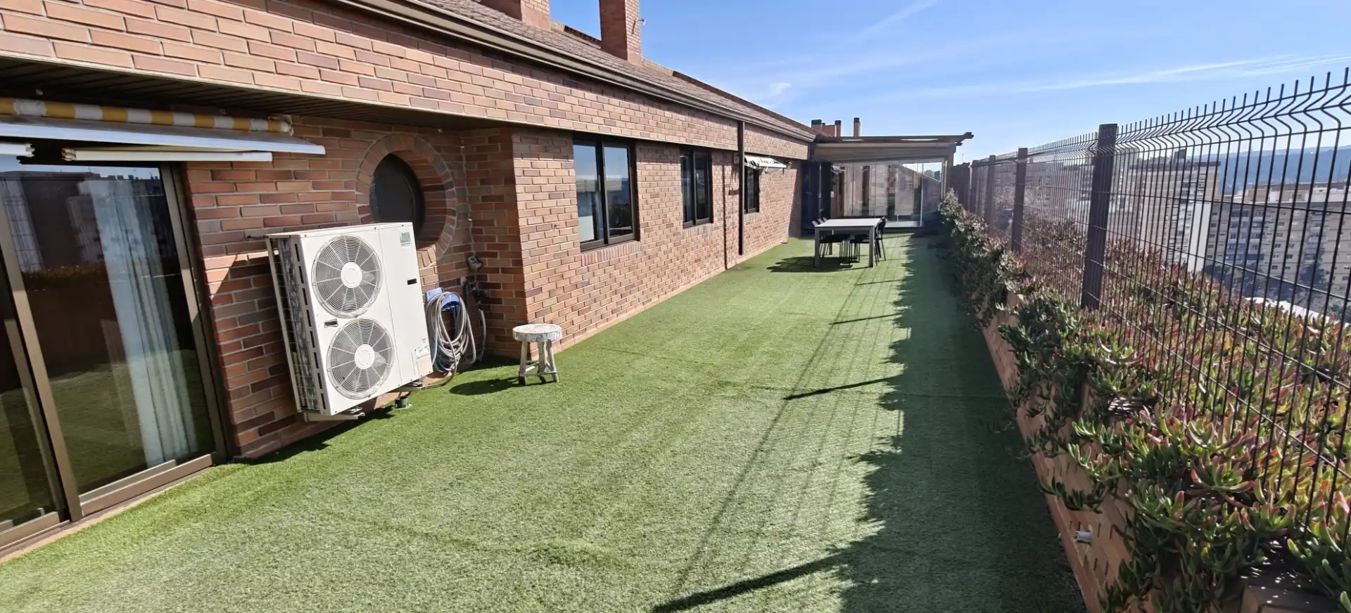 Terrace of Attic for rent in Zaragoza  with Air Conditioner, Heating and Parquet flooring