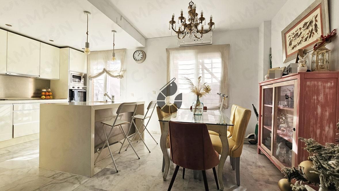 Menjador de Casa adosada en venda en Coria del Río amb Aire condicionat, Parquet i Traster