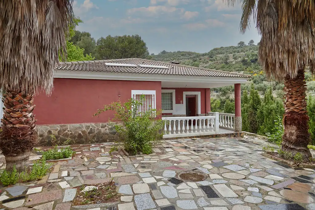 Villa con piscina in vendita a C/ Urb. Bellavista