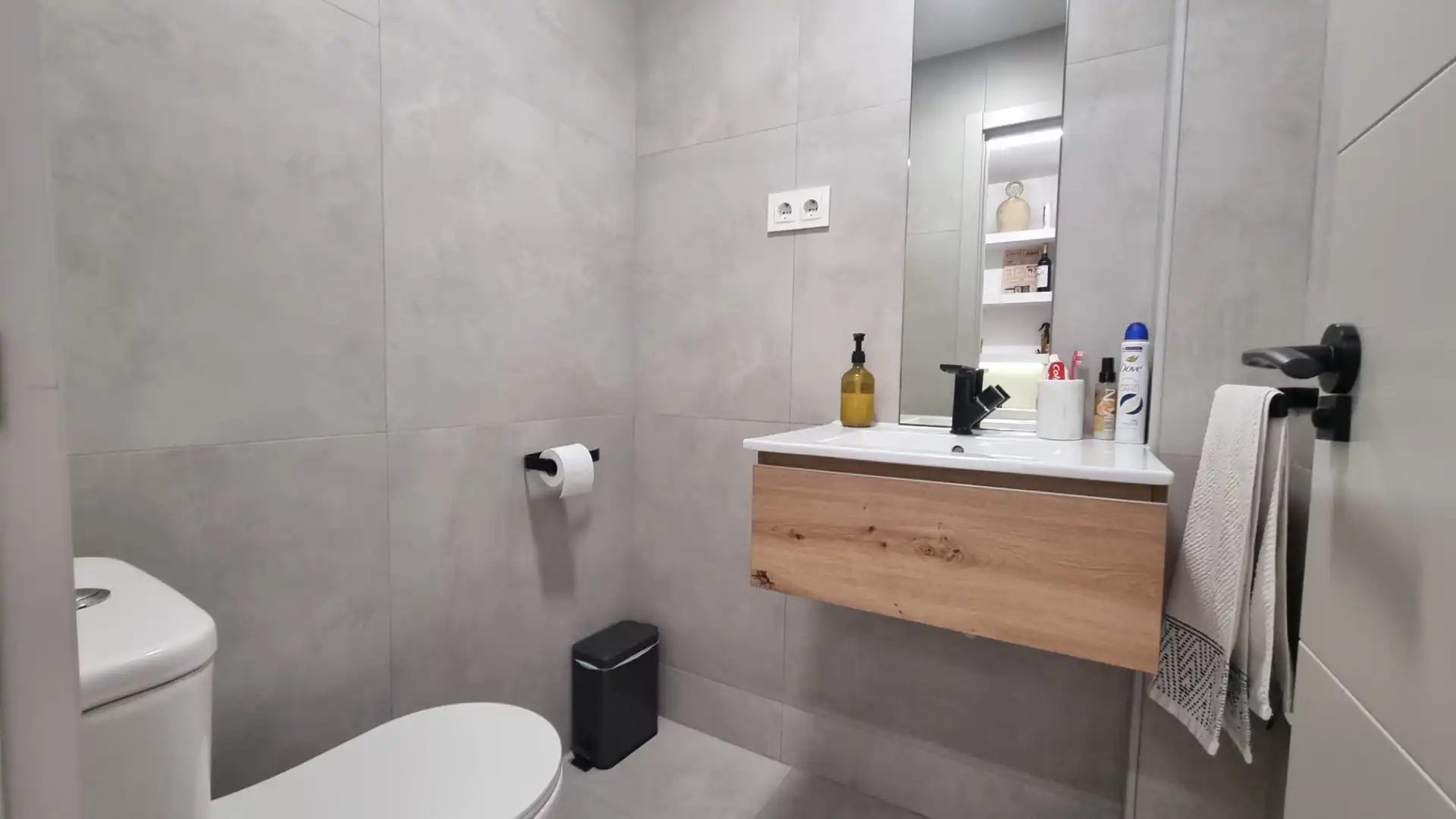 Badezimmer von Wohnung zum Verkauf in Collado Villalba mit Klimaanlage, Heizung und Terrasse