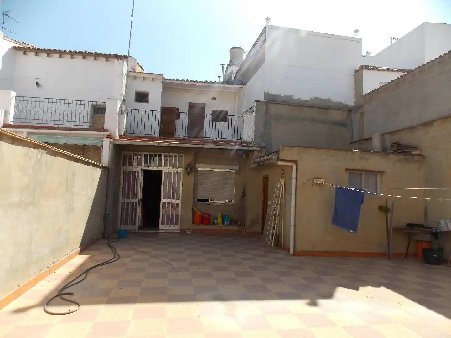 Vista exterior de Casa o chalet en venta en Montserrat con Balcón