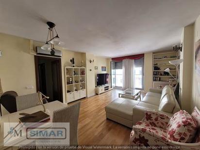 Living room of Flat for sale in  Toledo Capital  with Air Conditioner, Heating and Parquet flooring