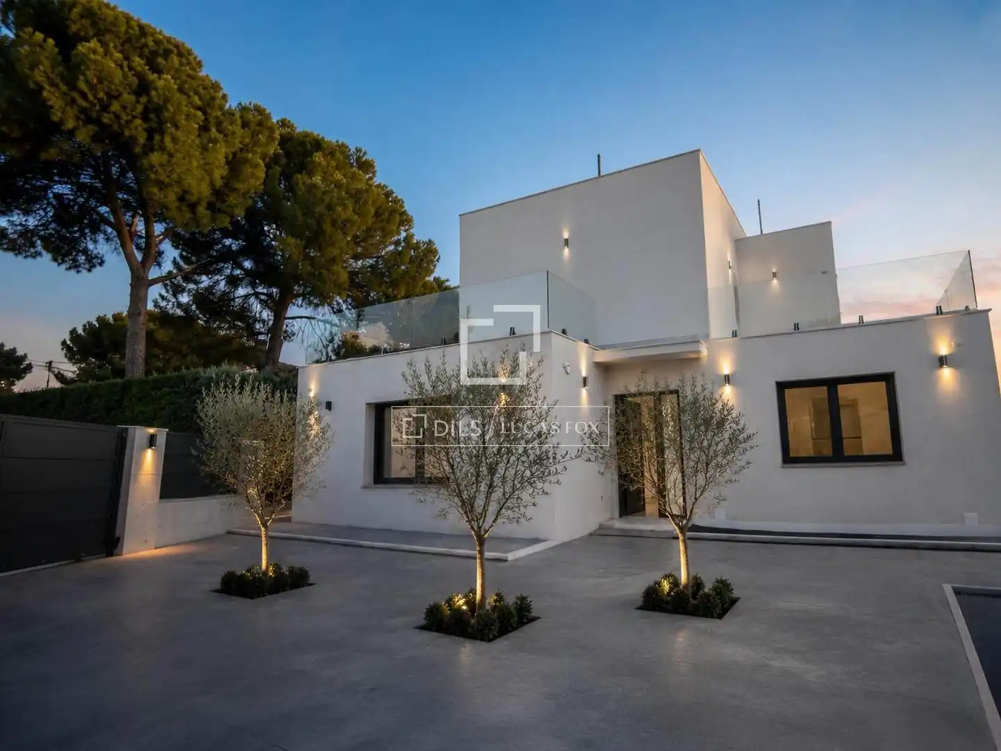 Vista exterior de Casa o xalet de lloguer en Valdemorillo amb Aire condicionat, Calefacció i Jardí privat