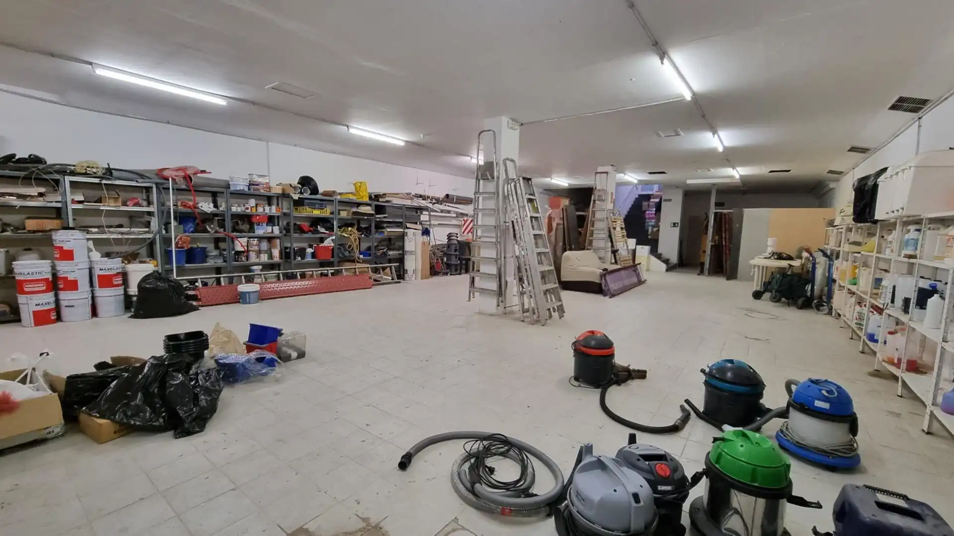 Business premises for sale in Poble, imagen 27