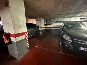 Individual con ascensor en venta en Carrer de Sardenya 181