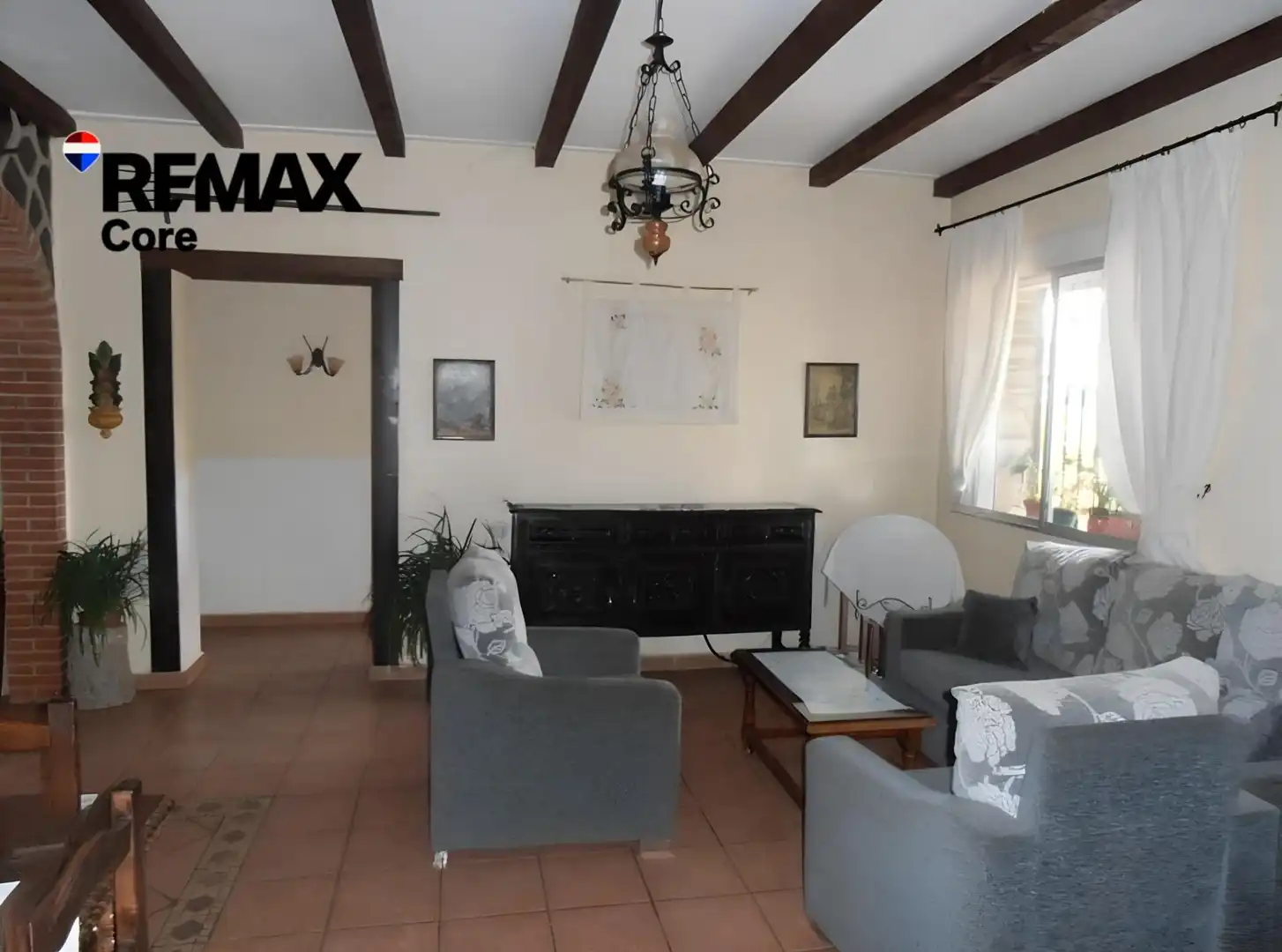 Sala d'estar de Casa o xalet en venda en Puebla de Obando amb Aire condicionat, Calefacció i Jardí privat