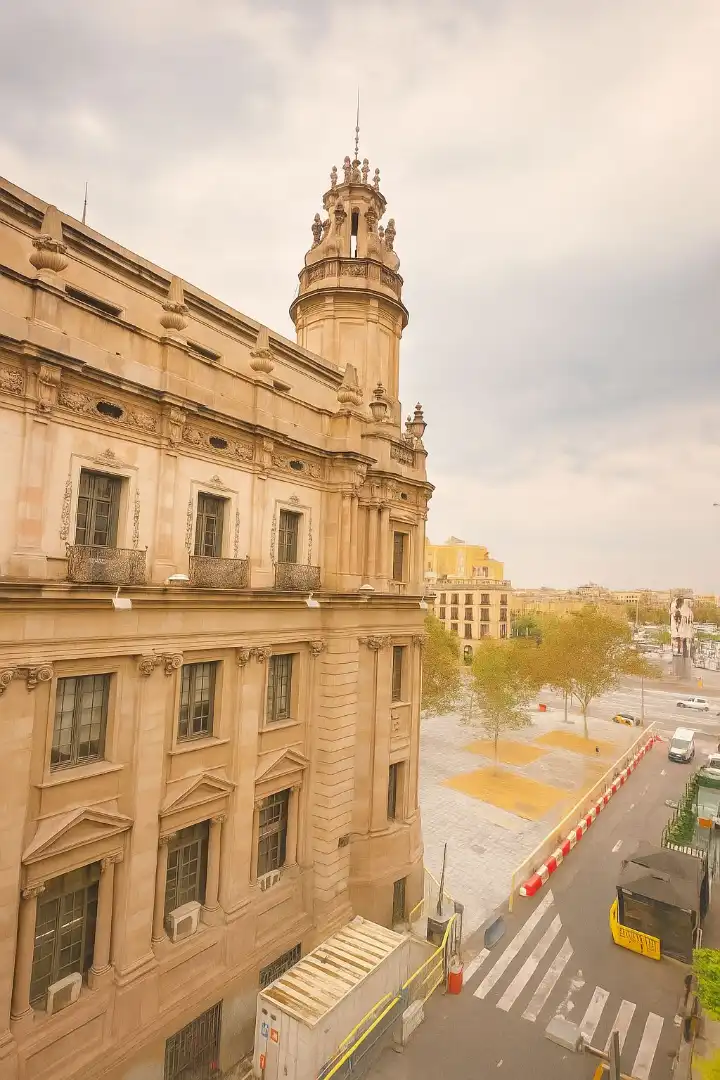 Außenansicht von Wohnung zur Miete in Barcelona mit Klimaanlage, Heizung und Parkett