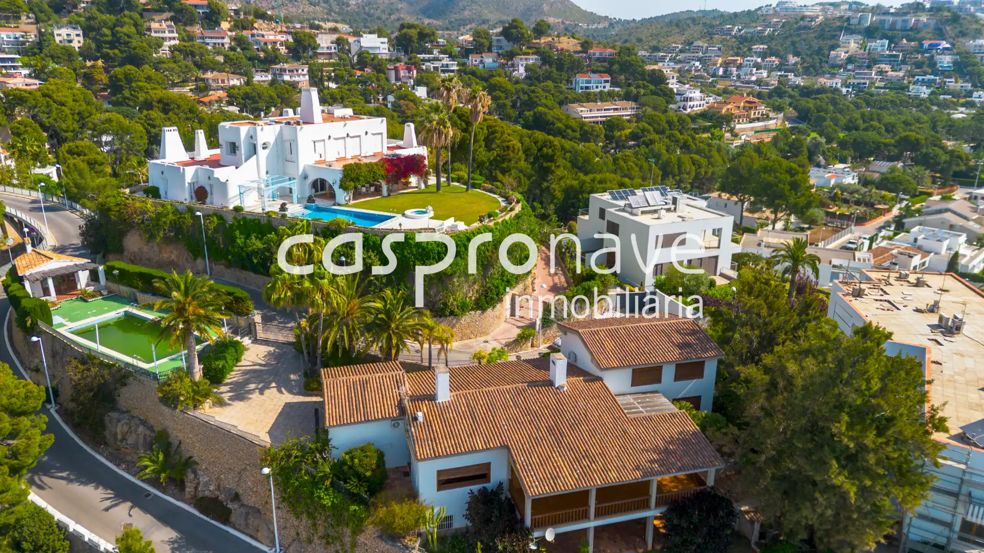 Vista exterior de Casa o xalet en venda en Oropesa del Mar / Orpesa amb Jardí privat, Terrassa i Piscina