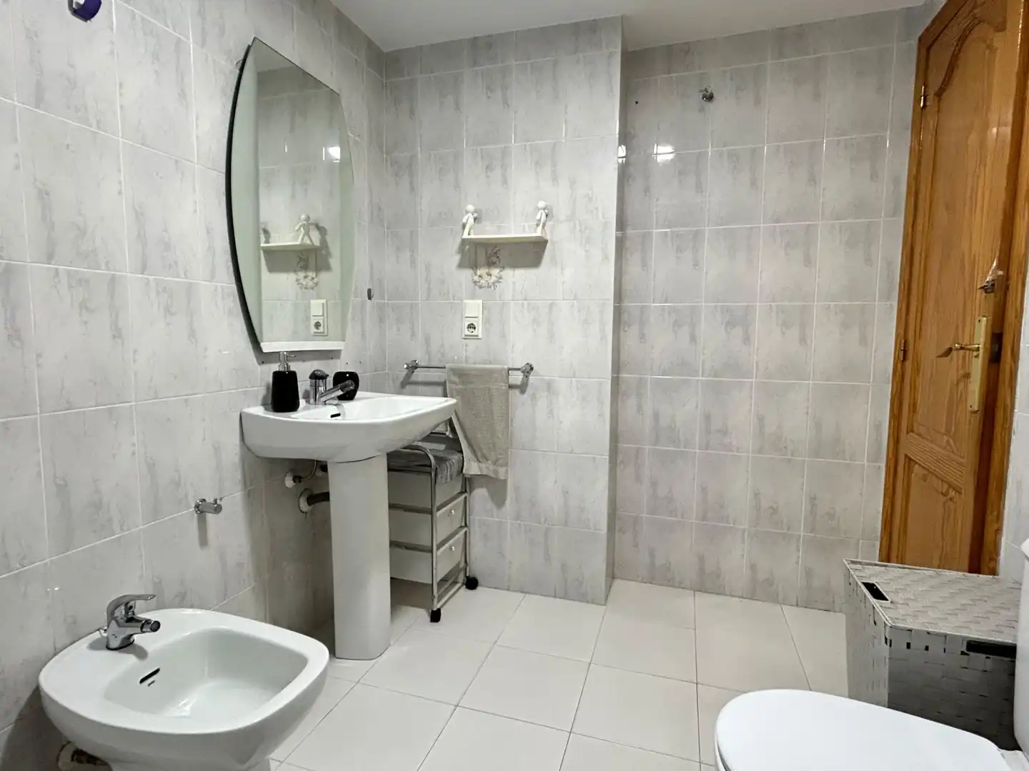 Baño de Piso en venta en Gandia con Aire acondicionado, Calefacción y Amueblado