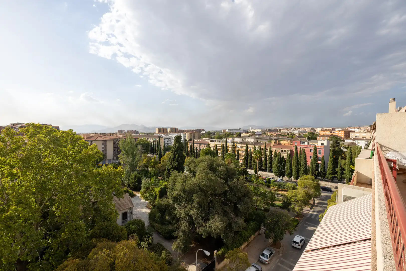 Exterior view of Flat for rent in Granada  with Air Conditioner, Heating and Terrace