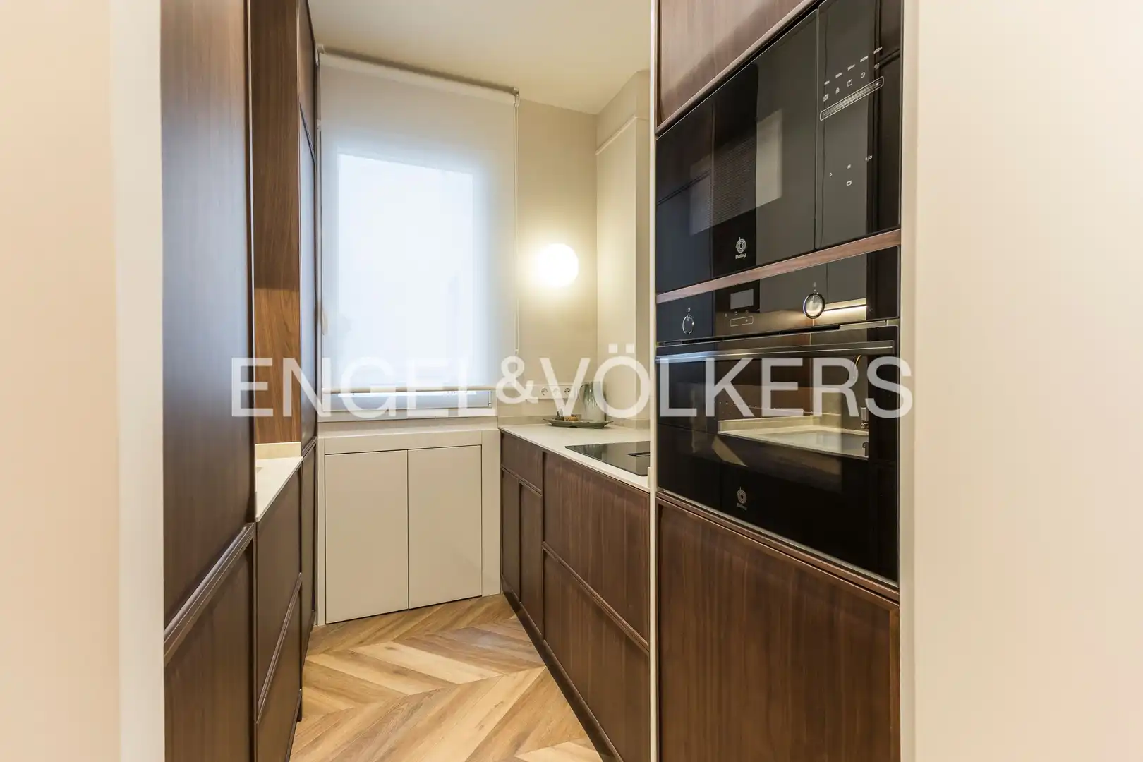 Küche von Wohnung zum Verkauf in Madrid mit Klimaanlage, Heizung und Parkett