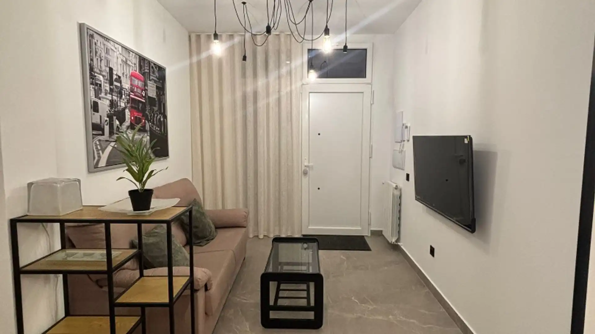 Sala d'estar de Planta baixa en venda en  Albacete Capital amb Aire condicionat, Calefacció i Moblat