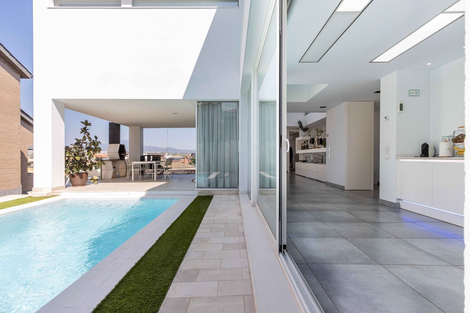 Swimming pool of House or chalet for sale in Terrassa  with Air Conditioner, Heating and Private garden