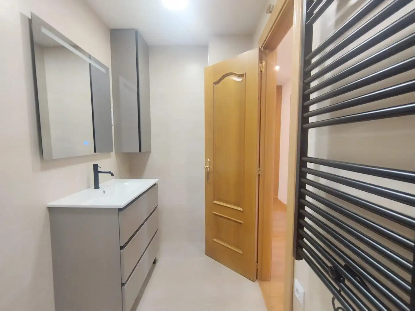 Baño de Piso de alquiler en Alcalá de Henares con Aire acondicionado y Calefacción