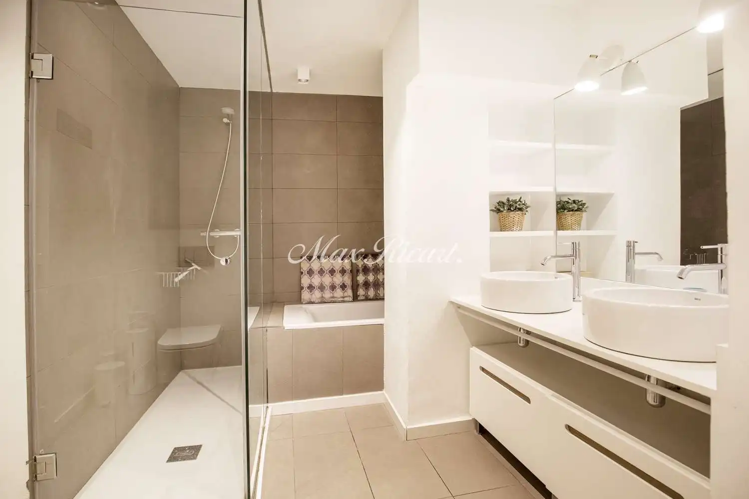 Duplexes for rent in N/A, Les Tres Torres