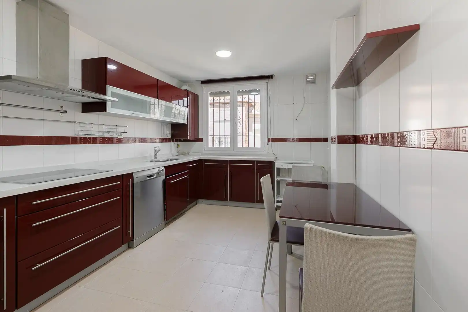 Cocina de Casa o chalet en venta en La Zubia con Calefacción, Jardín privado y Terraza
