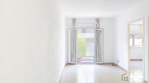 Foto 3 de Piso en venta en Llefià, Badalona