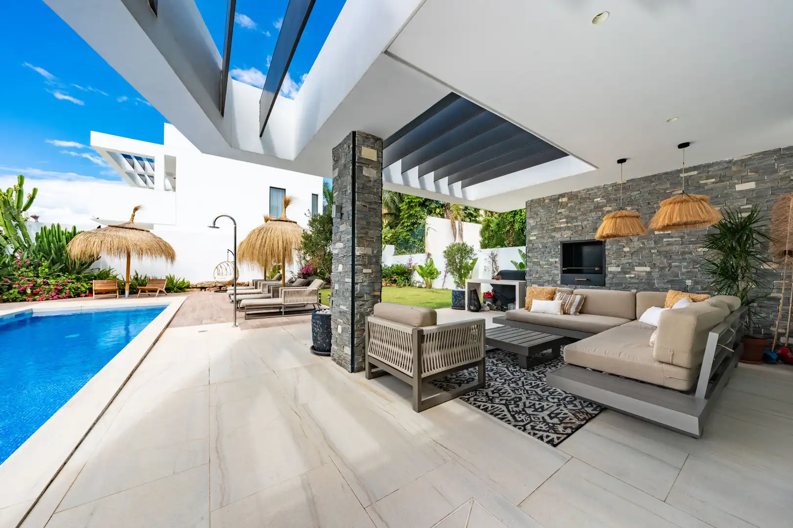 Houses for rent in JOSE ECHEGARAY-L VISTA PL, 158, Nueva Alcántara