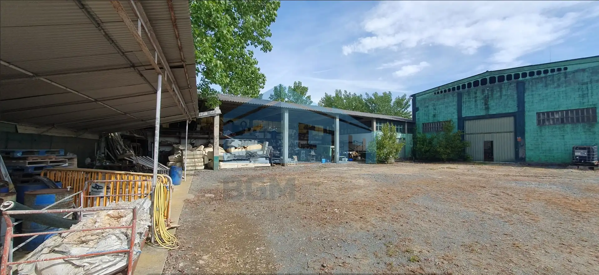 Exterior view of Industrial buildings for sale in Melide