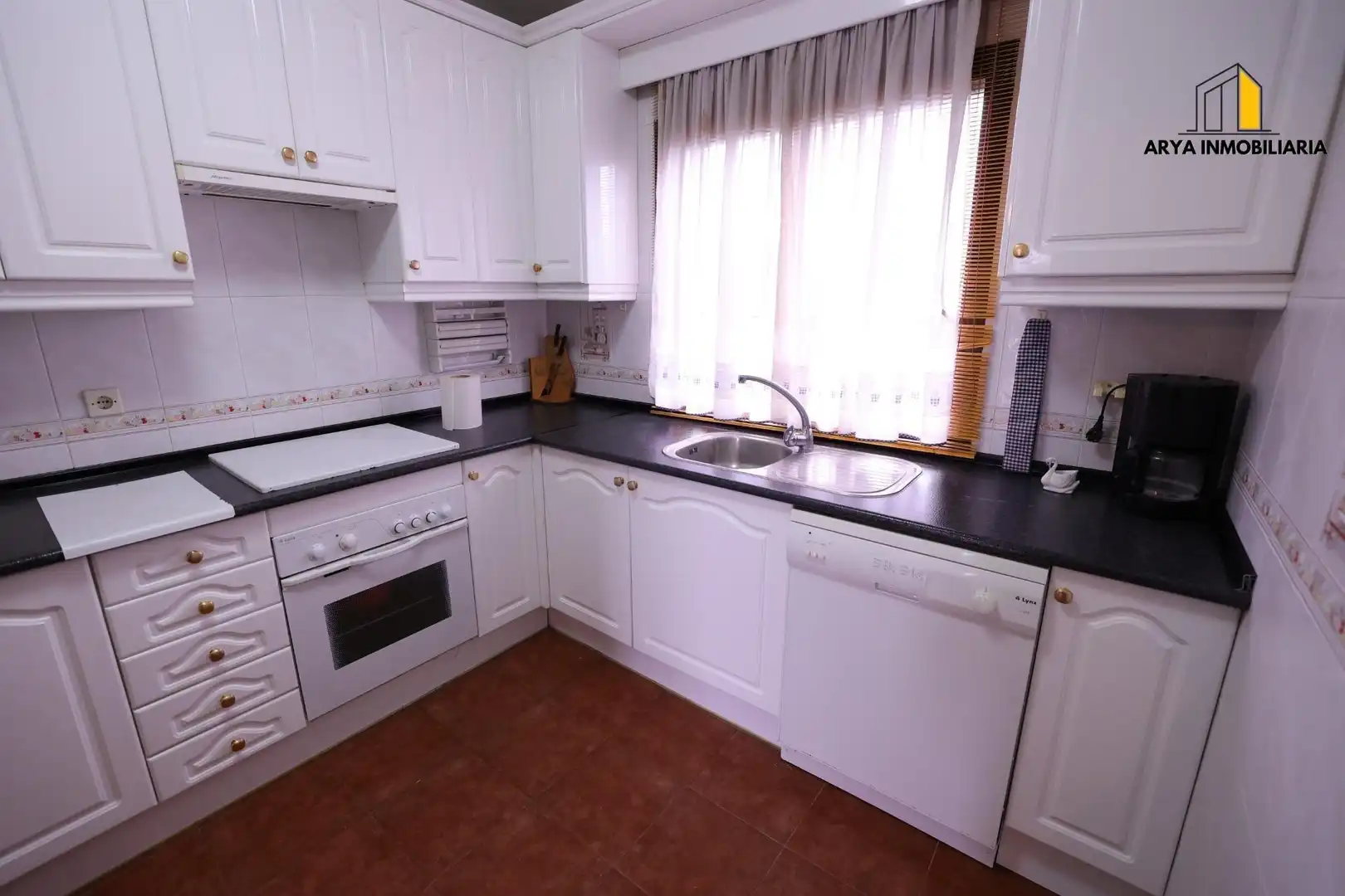 Cocina de Casa o chalet en venta en Galápagos con Jardín privado, Terraza y Trastero