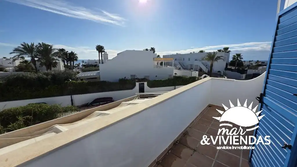 Vista exterior de Casa o xalet en venda en Mojácar amb Aire condicionat, Calefacció i Jardí privat