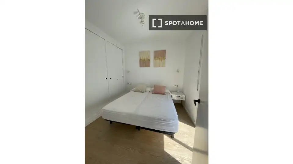 Schlafzimmer von Wohnung zur untervermieten in Sitges mit Klimaanlage und Terrasse