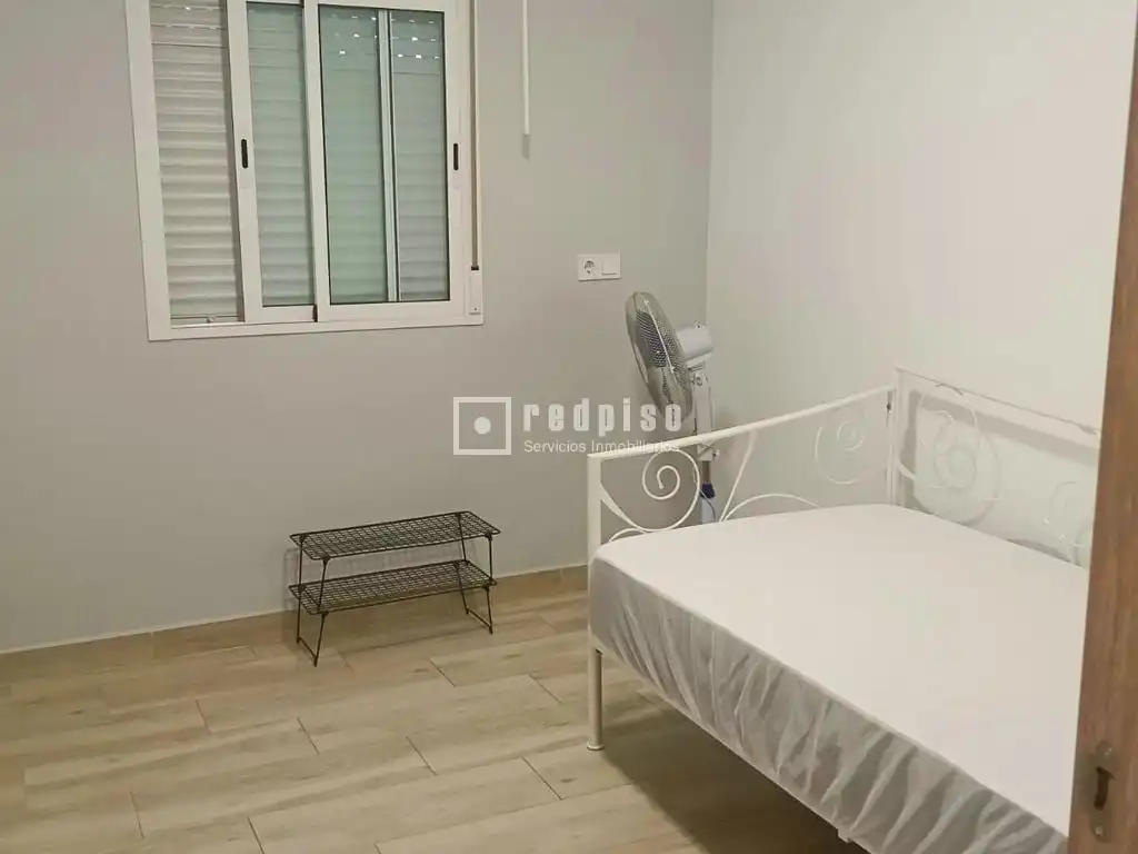 Bedroom of Flat for sale in Málaga  with Air Conditioner, Heating and Terrace