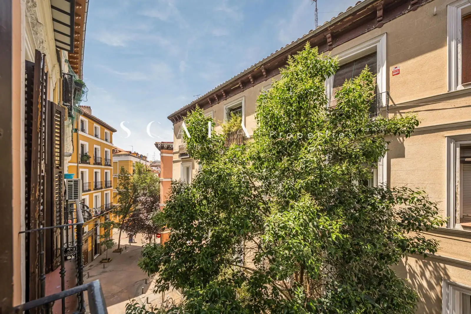 Außenansicht von Wohnung zur Miete in Madrid mit Klimaanlage, Heizung und Terrasse