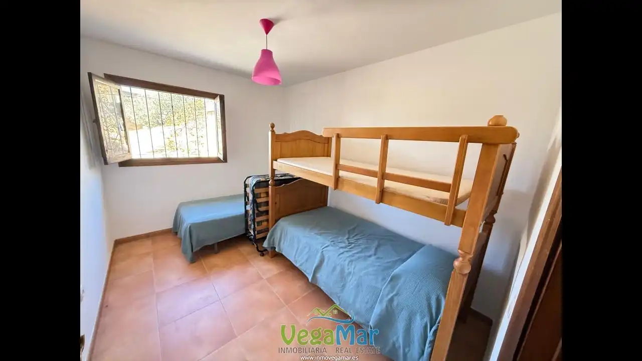 Dormitori de Finca rústica en venda en Otívar amb Jardí privat, Terrassa i Piscina