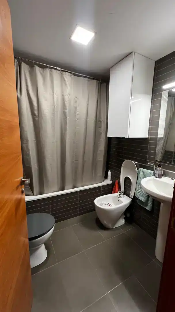 Bathroom of Flat for sale in Vilagrassa  with Air Conditioner, Parquet flooring and Storage room