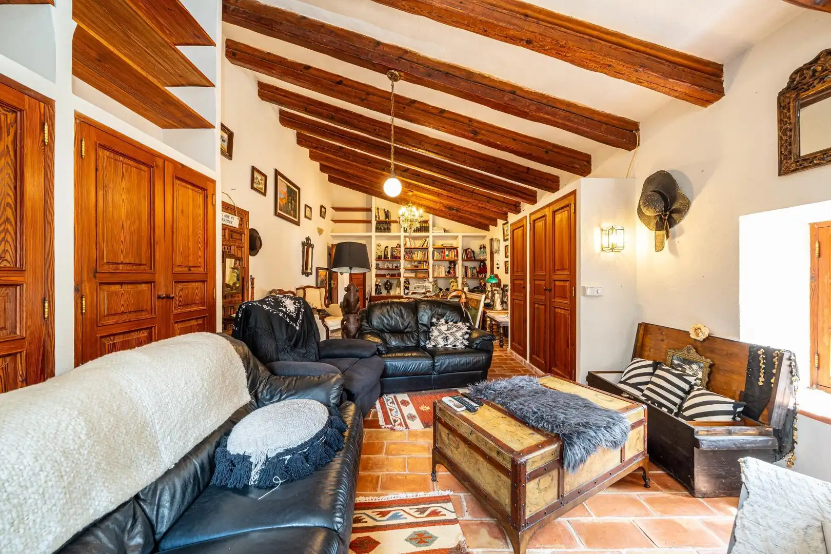 Sala de estar de Finca rústica en venta en Algaida con Aire acondicionado, Calefacción y Jardín privado