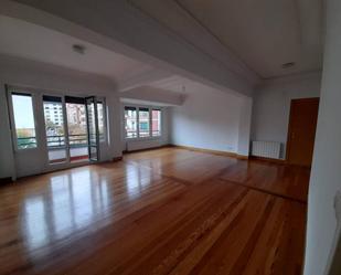 Living room of Flat to rent in Bilbao   with Balcony