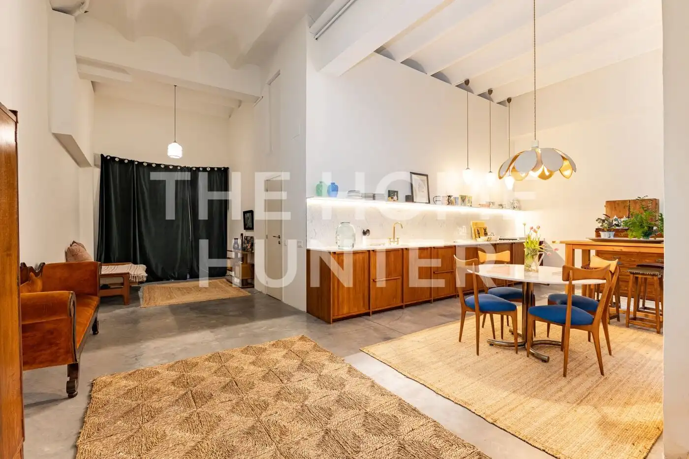 Loft zum Verkauf in Barcelona mit Klimaanlage, Heizung und Möbliert