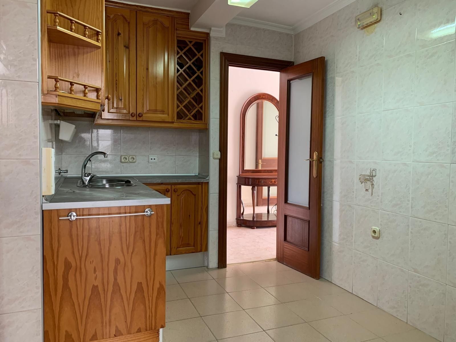 Kitchen of Flat for sale in Algeciras  with Air Conditioner and Terrace