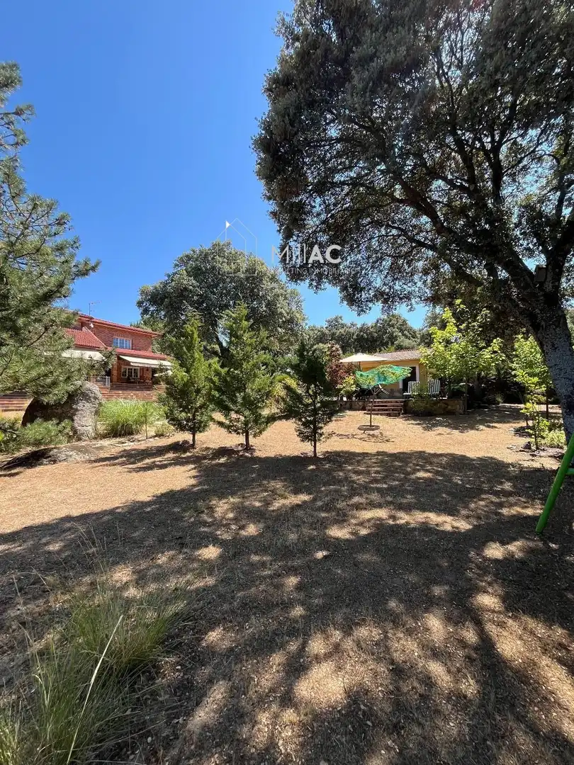 Houses for sale in El Espinar  with Heating, Private garden and Terrace