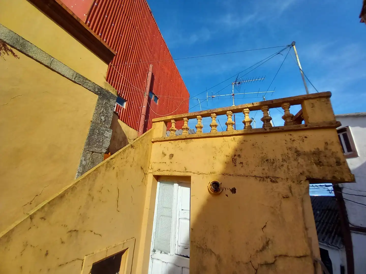 Exterior view of Houses for sale in Ribeira  with Terrace, Storage room and Furnished