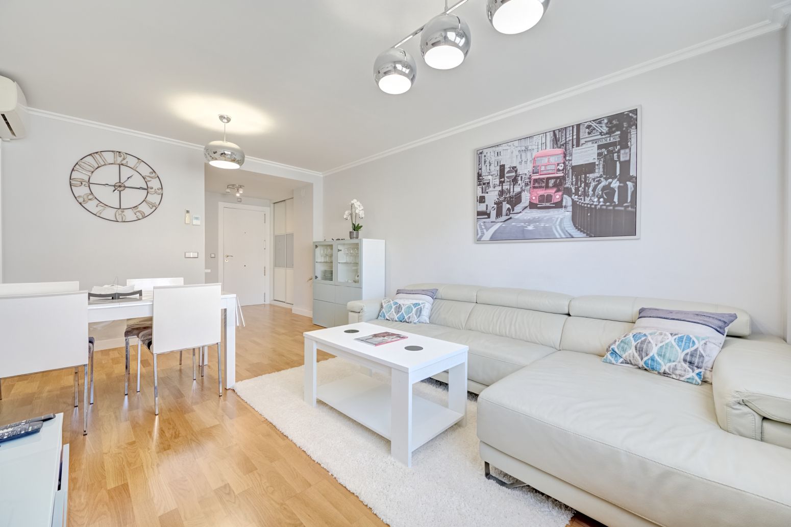 Living room of Flat for sale in  Pamplona / Iruña  with Heating, Parquet flooring and Storage room