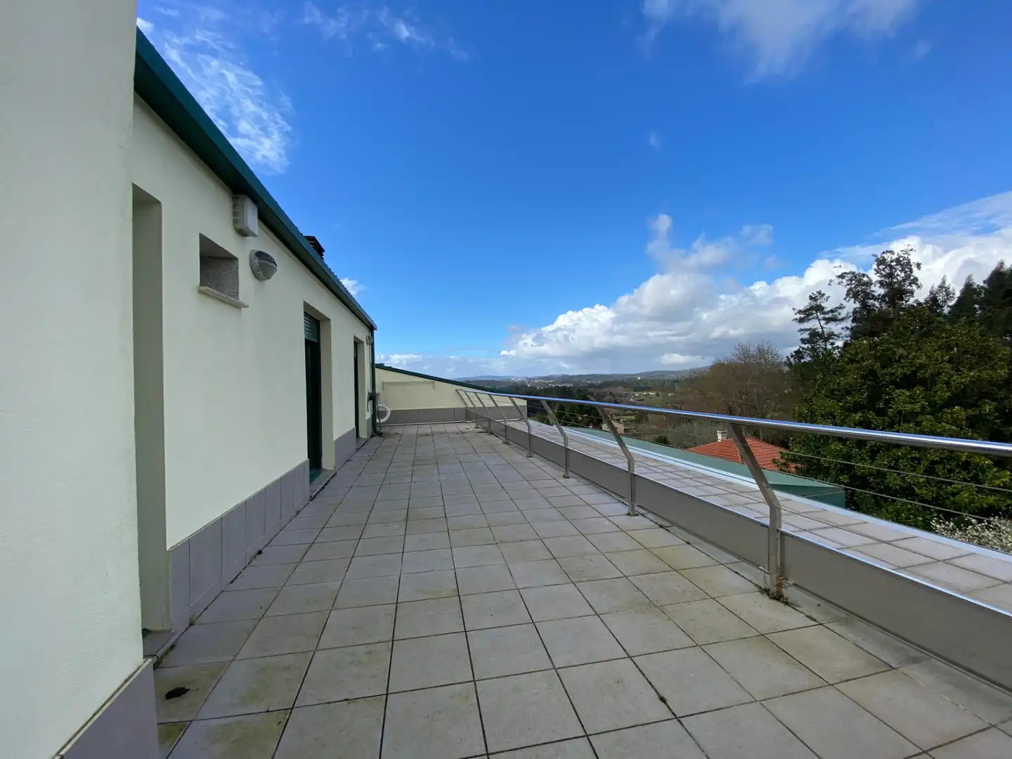 Terrasse von Wohnung zur Miete in Boqueixón mit Terrasse, Abstellraum und Möbliert