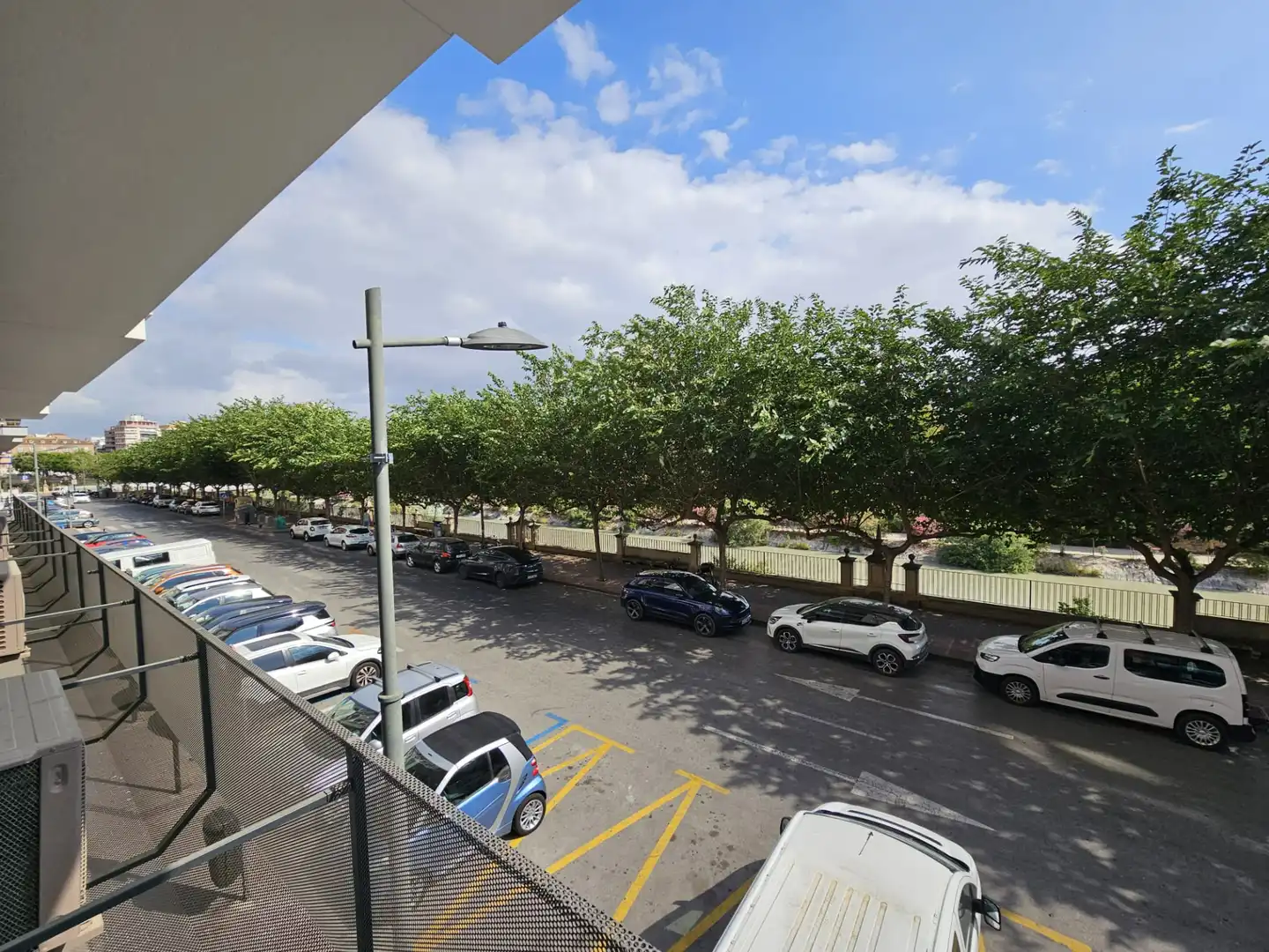 Parkplatz von Büro zur Miete in Murcia mit Klimaanlage und Möbliert