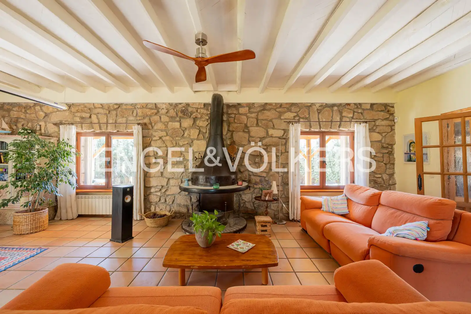 Sala de estar de Casa o chalet en venta en Galapagar con Aire acondicionado, Calefacción y Jardín privado