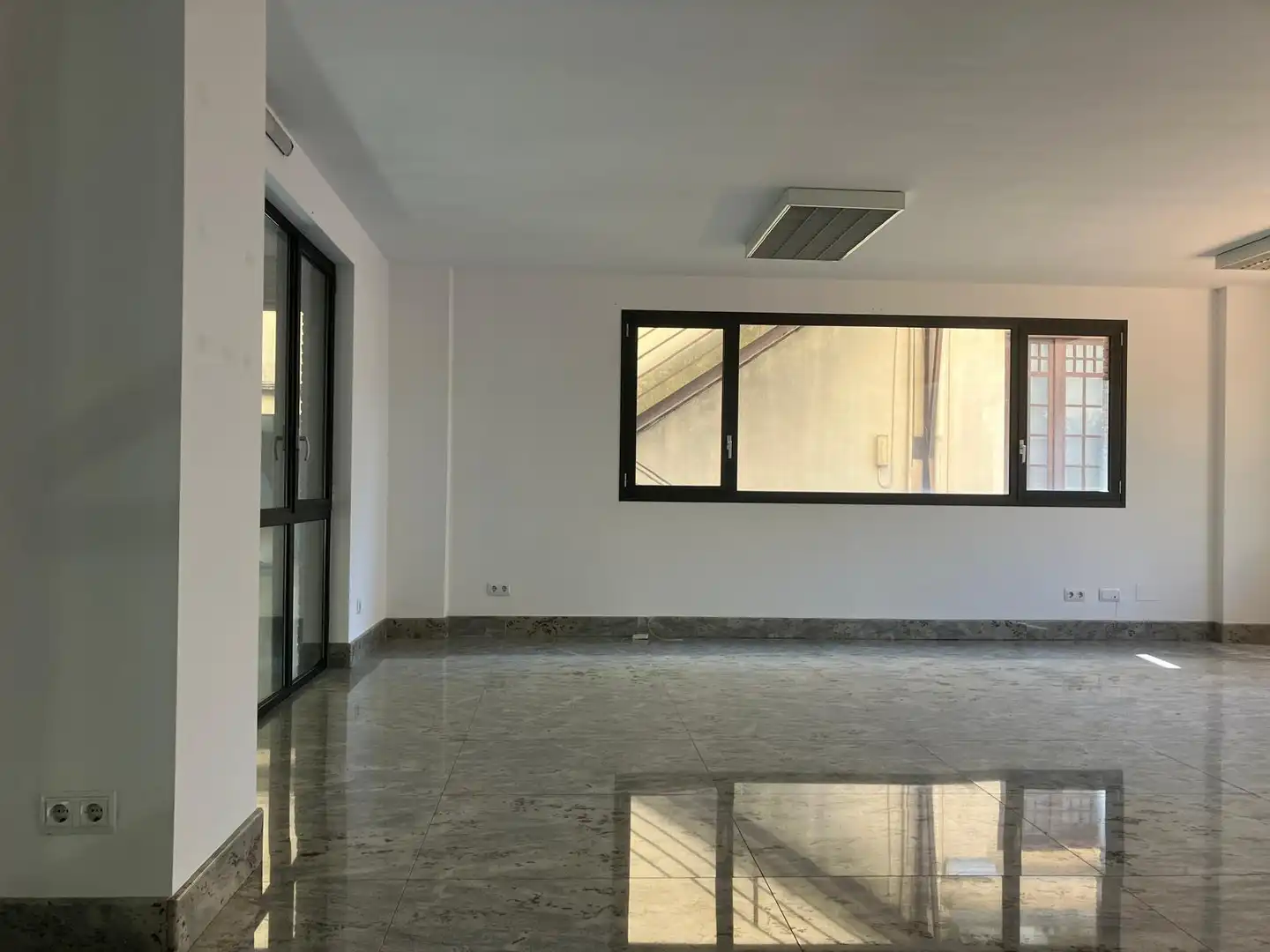 Büro zum Verkauf in Plaça Escultor Josep Clarà 7, imagen 10