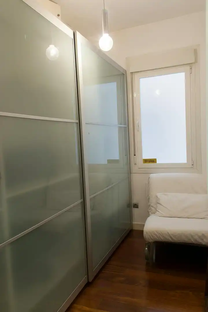 Bedroom of Flat for rent in Madrid  with Air Conditioner, Heating and Furnished